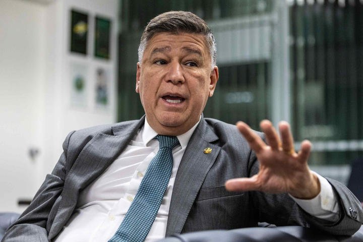 Presidente da CPI do INSS defende prorrogação da comissão por mais 60 dias após operação envolvendo senador