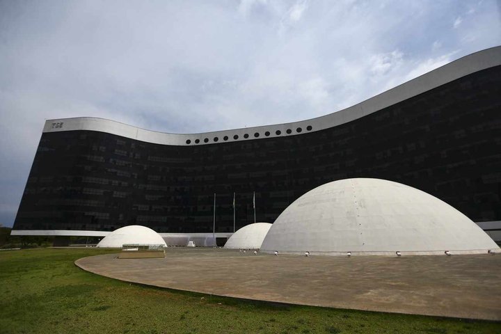 Ala do TSE vê chance de adiar desfecho de julgamento sobre suspensão de pesquisa determinada por Nunes Marques
