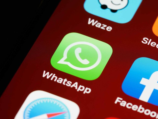 Genial/Quaest: 87% dos brasileiros não pretendem entrar em grupos de política no Whatsapp nas eleições
