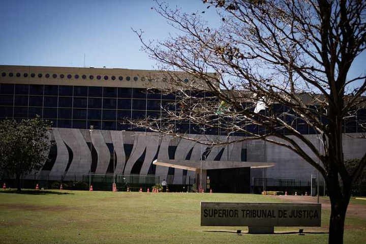 PF cumpre mandado de busca e apreensão em investigação sobre suposto esquema de venda de sentenças no STJ