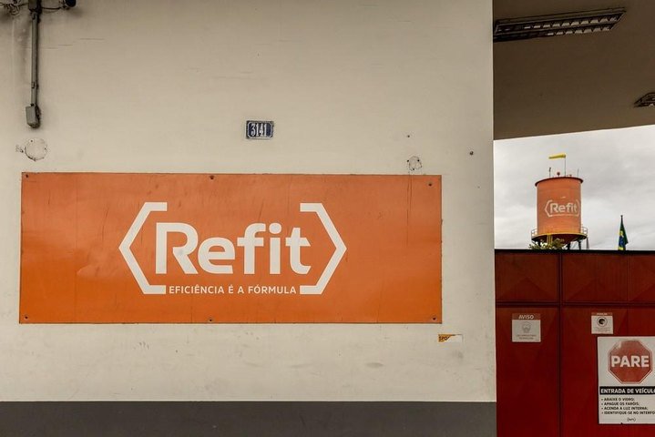 Na mira da PF, licença da Refit saiu após mudanças de Castro na área ambiental