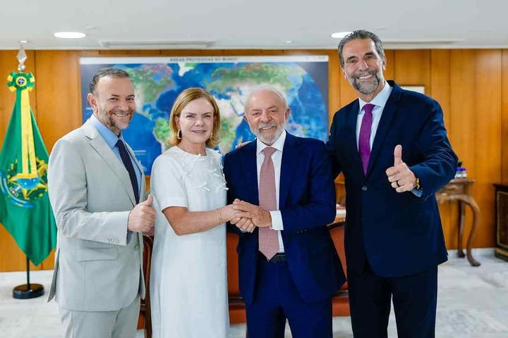 Gleisi diz ser pré-candidata ao Senado pelo Paraná