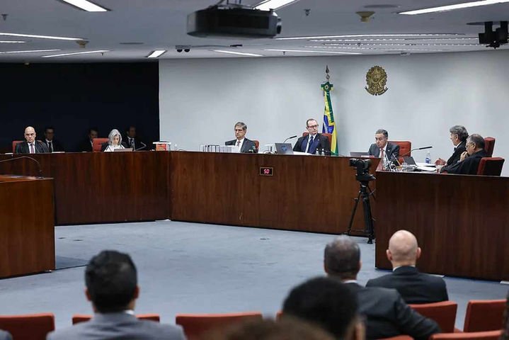 Com mudança de Fux, Lula poderá ter mais um indicado em Turma que julga trama golpista