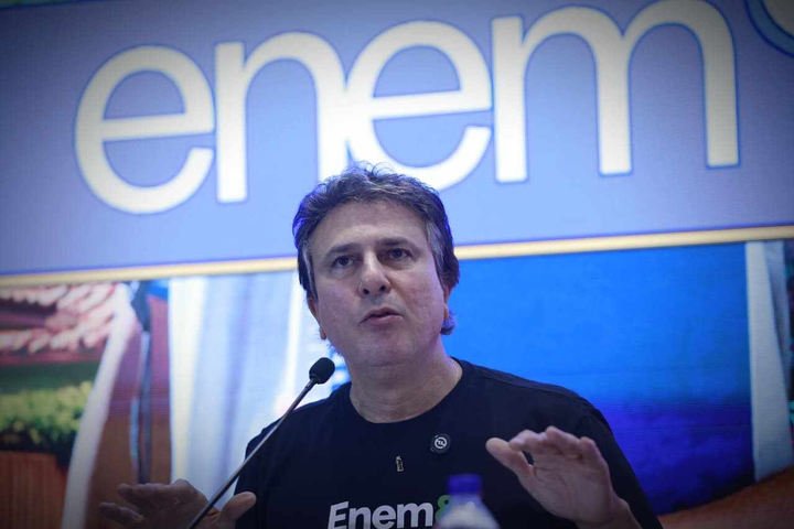 Camilo Santana anuncia saída do governo em abril para 'ajudar reeleição de Elmano' no Ceará