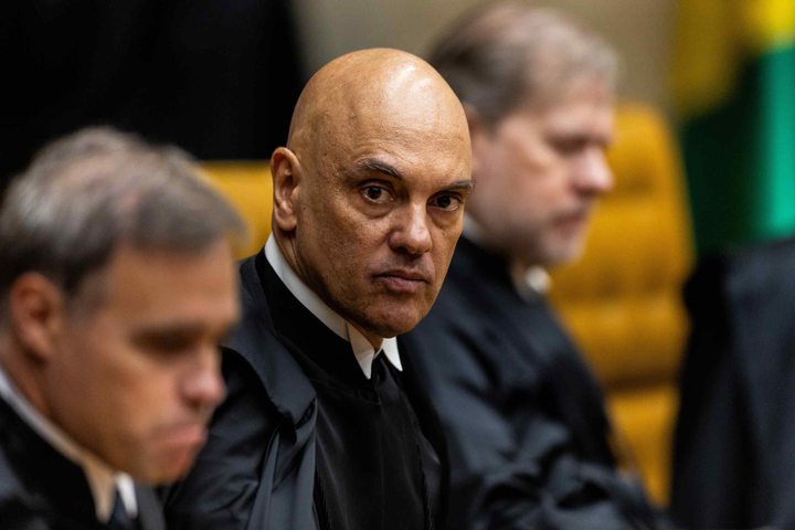 STF forma maioria para considerar caixa 2 crime eleitoral e improbidade administrativa