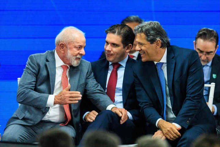 Motta mantém calendário e prevê votação da PEC da Segurança após o recesso