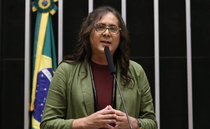 Duda Salabert deixa PDT por cenário eleitoral em MG e retorna ao PSOL