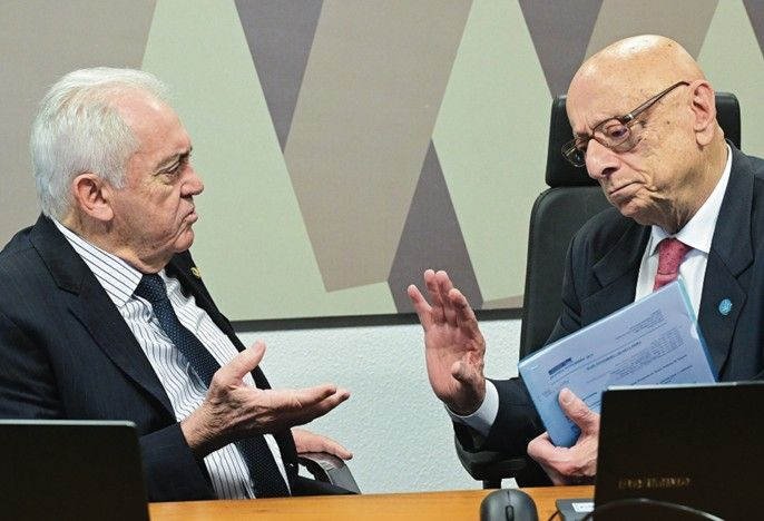 Pedido de vista adia votação do PL que reduz pena de Bolsonaro, mas projeto deve avançar ainda nesta quarta