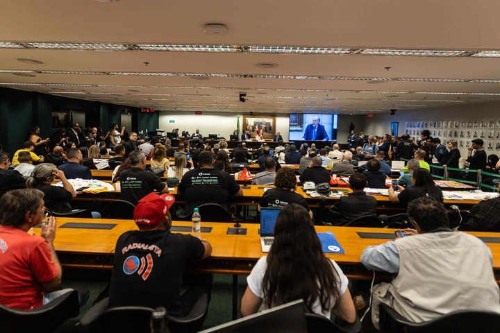 CCJ da Câmara aprova PEC que extingue aposentadoria compulsória como punição e abre caminho para demissão de magistrados