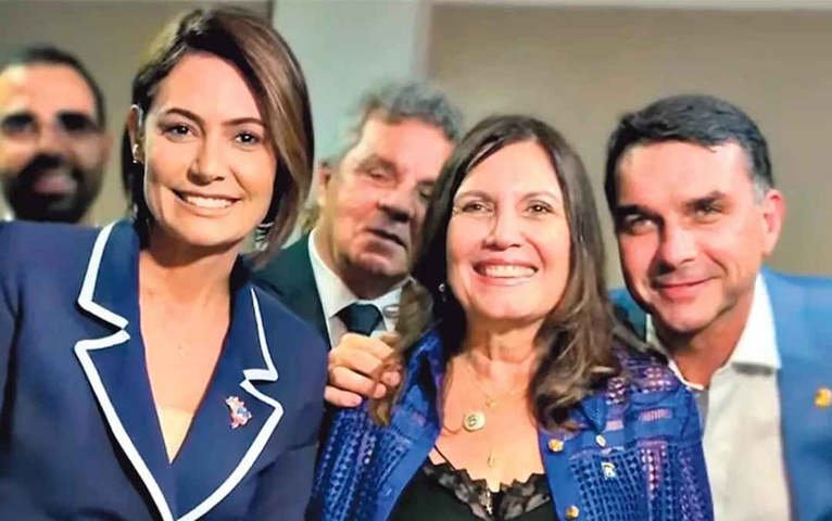 Bolsonarismo repete SC com impasse pelo Senado no DF