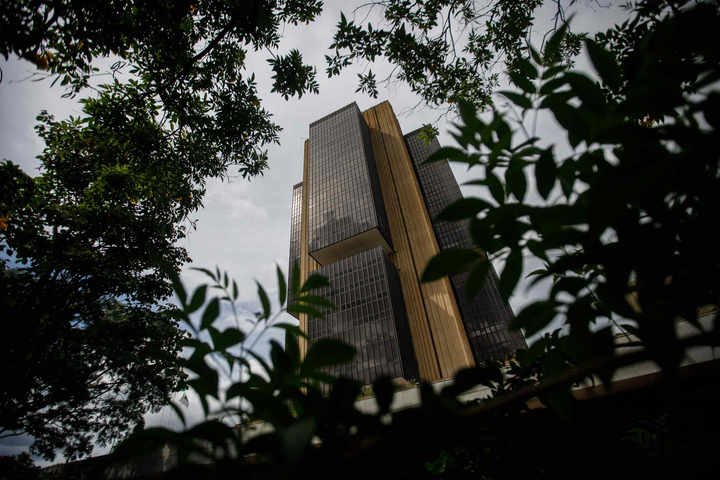 Funcionários já haviam deixado os cargos por decisão do Banco Central no âmbito da investigação interna sobre o caso Master