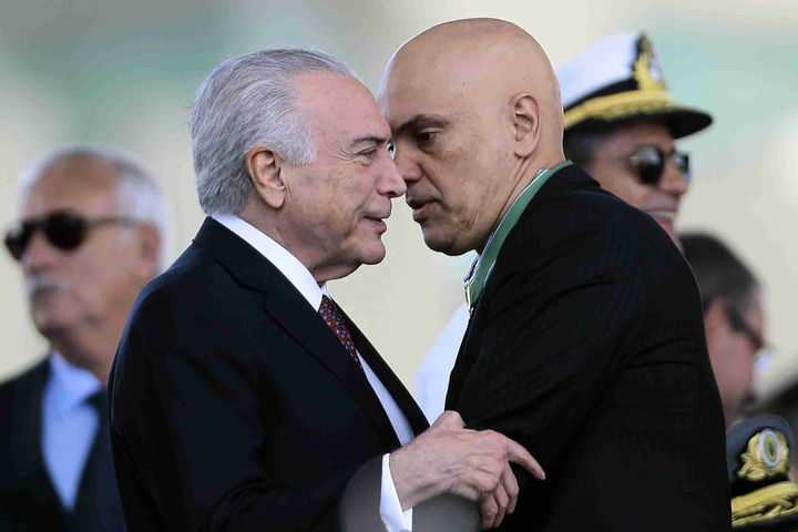 Temer diz ter aconselhado Moraes a buscar diálogo com Mendonça e que decisão sobre diretor da PF dificulta