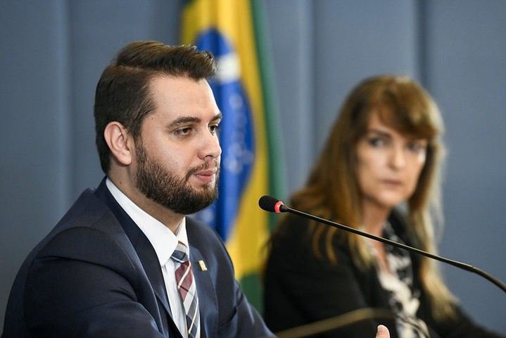 Prisão de Filipe Martins é mantida pelo STF após audiência de custódia