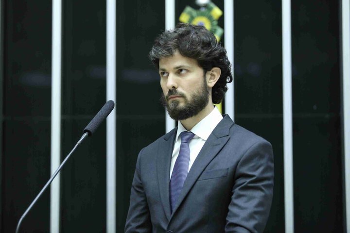Aliado de Cunha, articulador de Zema e histórico de rompimentos: quem é Marcelo Aro, favorito para palanque de Flávio em MG