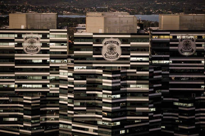 Agentes cumprem 7 mandados de prisão preventiva e 17 de busca e apreensão em São Paulo, Rio de Janeiro e Minas Gerais