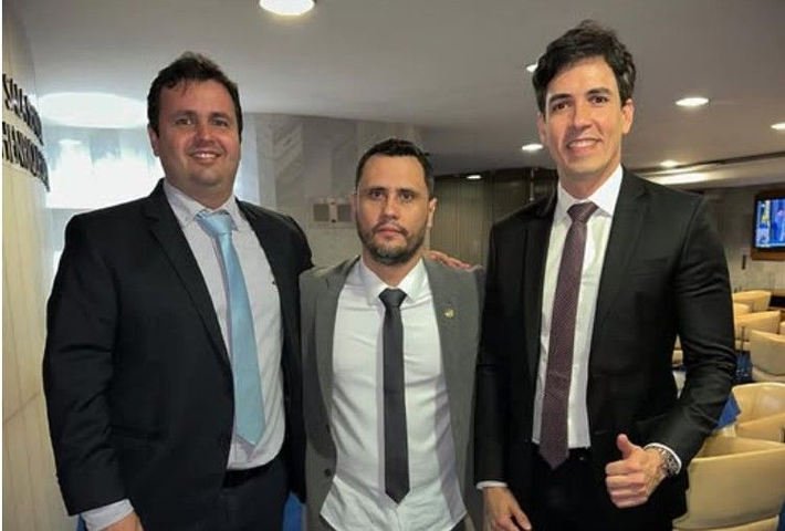 Em Minas, CPI do INSS desgasta candidaturas ao governo e ao Senado