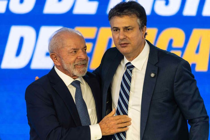 No Ceará, Lula defende candidatura de Elmano e diz que Camilo é uma 'liderança que precisa ser usada em nível nacional'