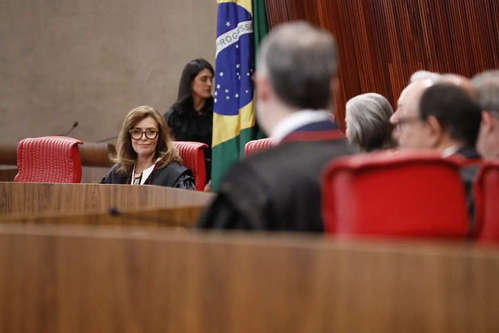 Ministros do TSE avaliam plenário dividido sobre pedido de cassação de Cláudio Castro