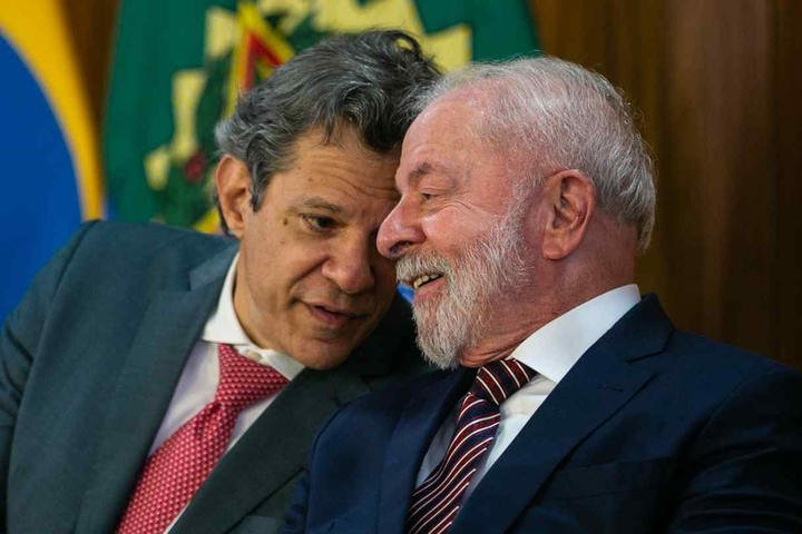 Haddad se reúne com Lula, e aliados falam em avanço nas conversas para ministro ser candidato em SP