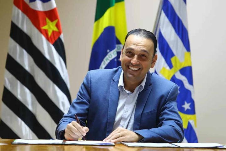 Vice de Tarcísio escala declarações contra governo Lula para reforçar imagem anti-PT