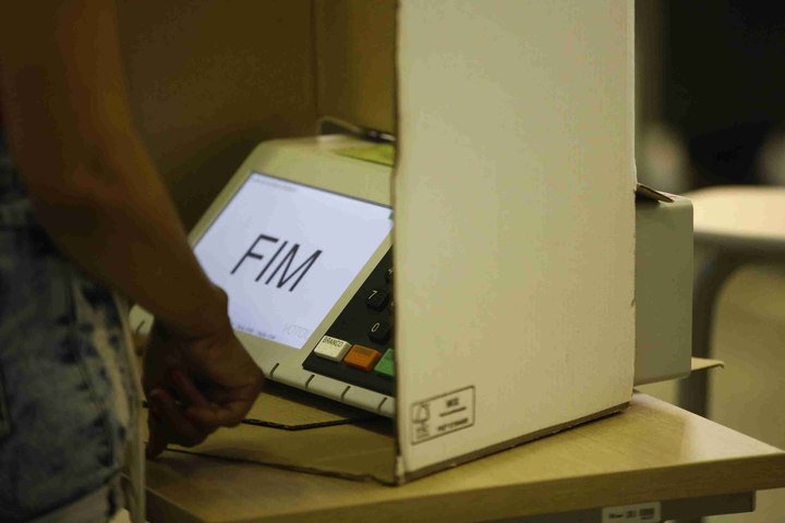 TSE divulga histórico da fabricação das urnas após nova ofensiva contra sistema eleitoral