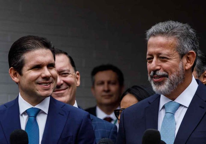 Arthur Lira apoia candidato Hugo Motta a presidência da Câmara — Foto: Brenno Carvalho / Agência O Globo