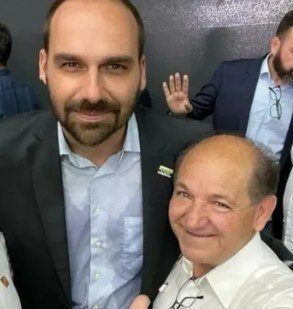 Suplente de Eduardo Bolsonaro já foi comunicado para assumir mandato definitivo; saiba quem é