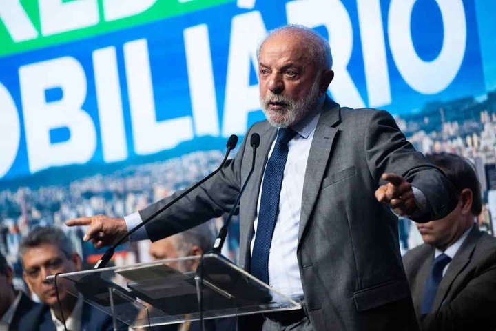 'Evangélicos não são contra nós. Nós é que não sabemos falar com eles', diz Lula em Congresso do PCdoB