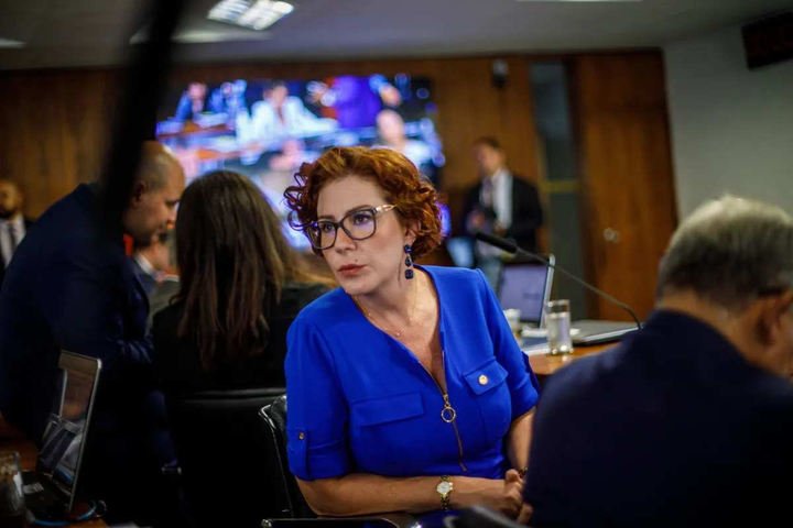 Ministério Público da Itália se posiciona a favor da extradição de Zambelli, diz AGU