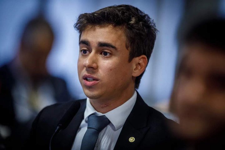 Justiça do DF determina exclusão de post de Nikolas que chama o PT de 'partido de traficantes'