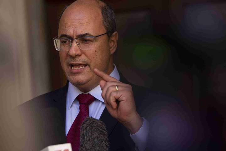 Witzel desiste de disputar governo do Rio e declara apoio a Garotinho
