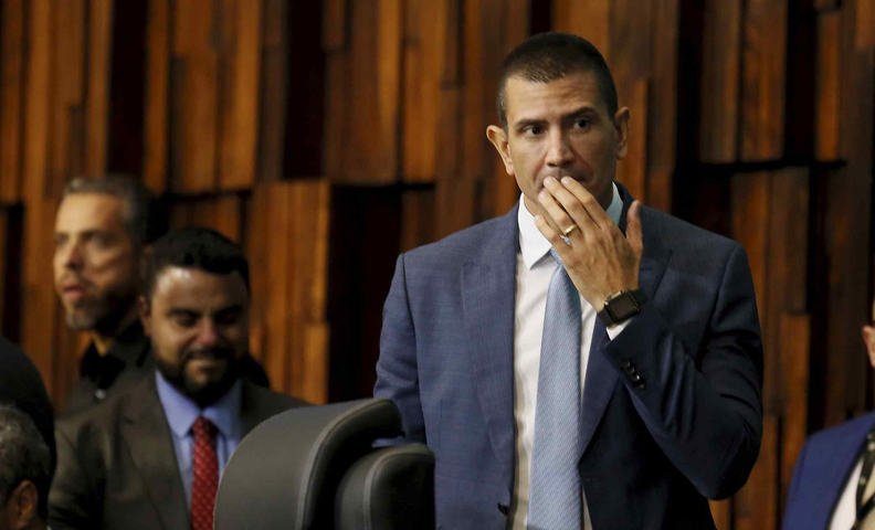 Ruas sobe o tom, cobra rapidez do STF e diz que quem governa ‘de forma interina carece de legitimidade’