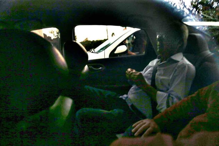 José Dirceu deixa a prisão em Curitiba, em maio de 2017. — Foto: Geraldo Bubniak