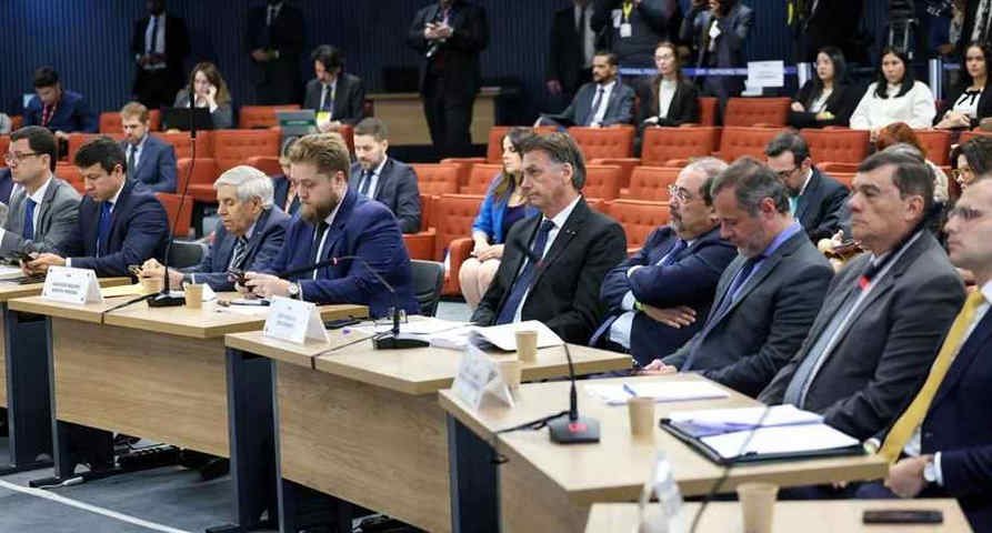 Além da prisão, STF impôs outras punições a Bolsonaro e aliados; entenda