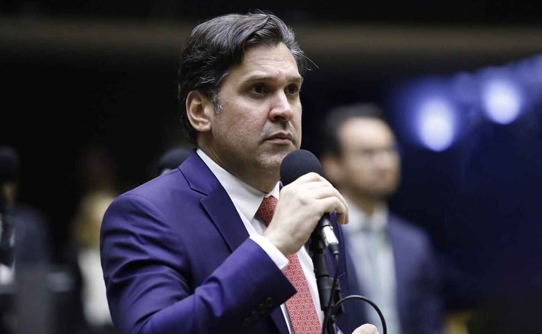 Relator do Orçamento reage a Lula e diz que emendas não ultrapassaram limite