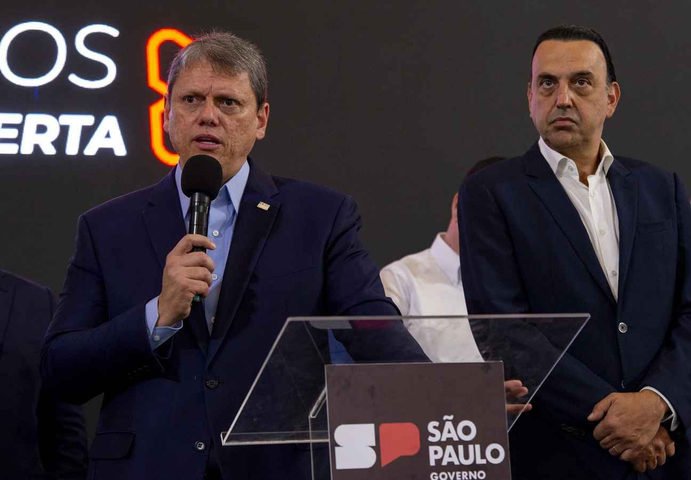 Tarcísio resiste a pressão de Valdemar e deputados e planeja manter vice na chapa
