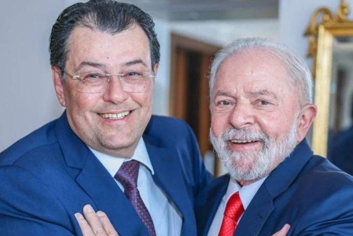 Lula viaja ao Amazonas para tentar aparar arestas com aliados e fechar palanque
