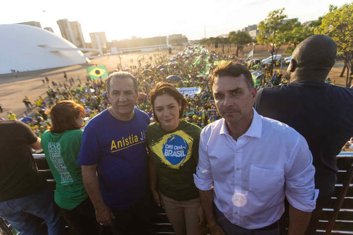 Flávio faz as pazes com Malafaia em almoço antes de ato na Paulista e tenta costurar apoio à pré-campanha