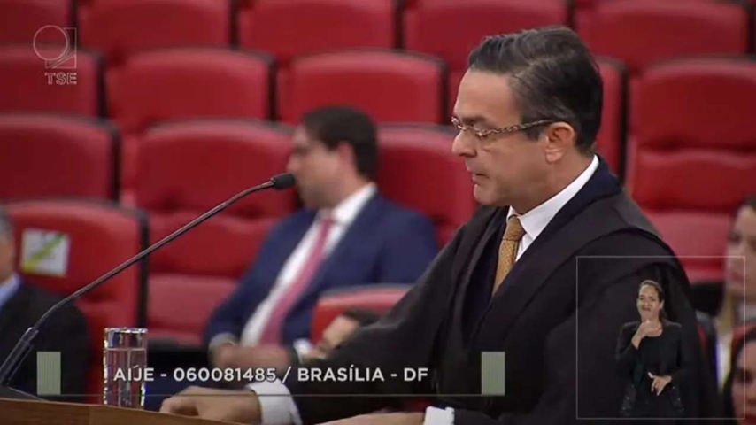 Dr. Walber Agra, advogado do PTD, em julgamento de Bolsonaro no TSE — Foto: Reprodução
