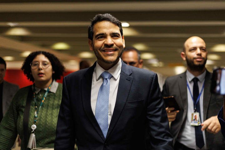 Presidentes de partidos do Centrão e oposição contabilizam traições a favor de Messias no Senado