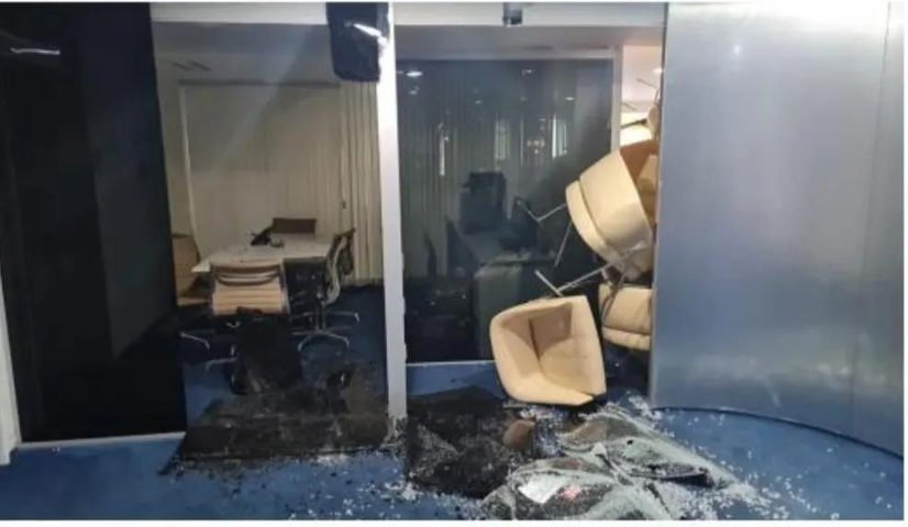 Móveis foram destruídos por radicais durante ataque ao Senado no dia 8 de janeiro — Foto: Reprodução