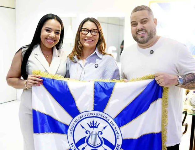 Avião da FAB levou Janja e ministras para agenda no Rio que incluiu visita a Acadêmicos de Niterói