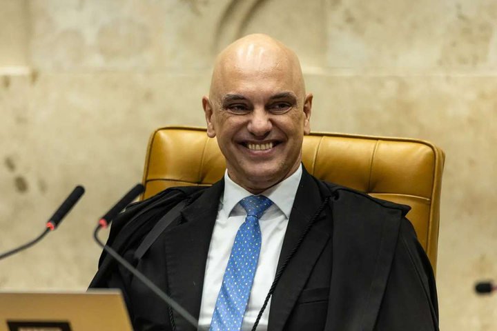 Alexandre de Moraes preside sessão do STF pela primeira vez