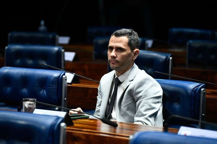 Pedido surpresa na convenção, choro, volta atrás do Republicanos: relembre vaivém de candidatura de Cleitinho ao governo de Minas