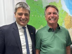 Portinho vai a Bolsonaro para ser candidato ao Senado no Rio, mas ex-presidente diz que definição depende de Flávio