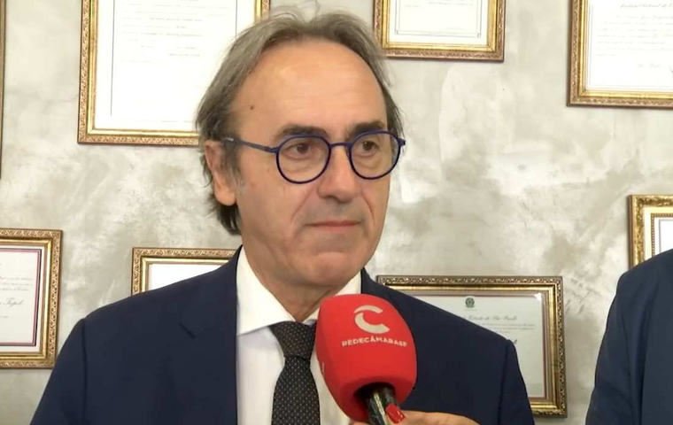 No Brasil, deputado italiano que denunciou paradeiro de Zambelli diz que ela sumiu