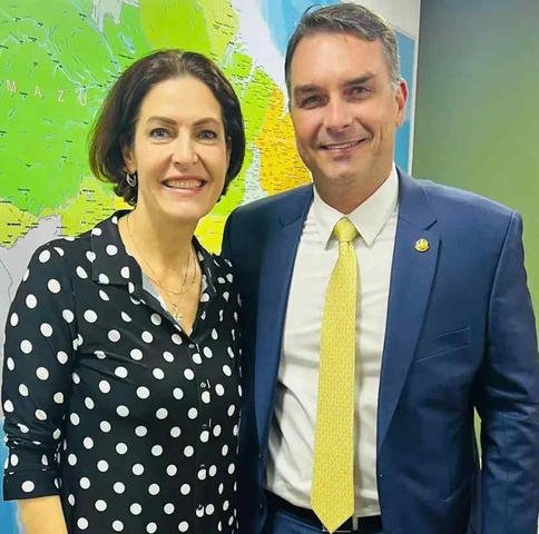 Recém-filiada ao PSD no PR por Ratinho Jr., Cristina Graeml declara apoio à candidatura de Flávio Bolsonaro