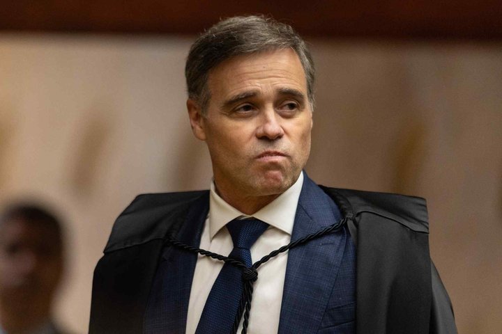 Mendonça avaliou risco de vazamento de vídeos íntimos de Vorcaro e decidiu de ofício retirar material de CPI