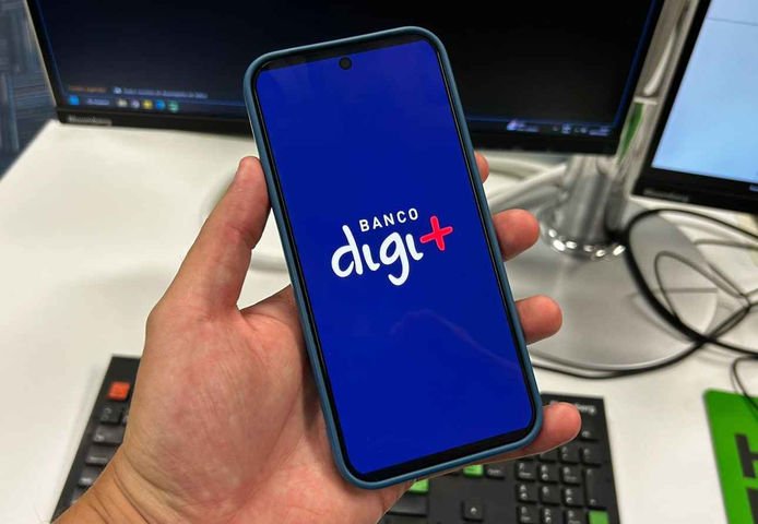 Republicanos avalia retomar laços com Flávio e acena com vice enquanto tenta se descolar de caso Digimais, alvo da PF
