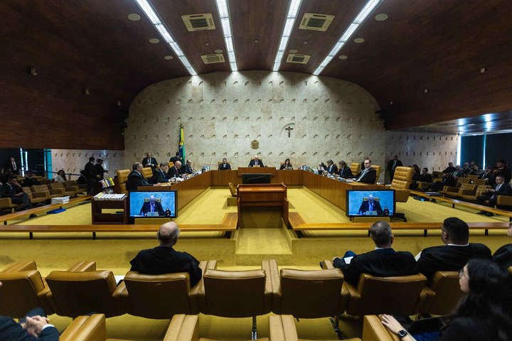 Fachin reúne ministros do STF e enfrenta resistências em meio a julgamentos que tensionam a Corte